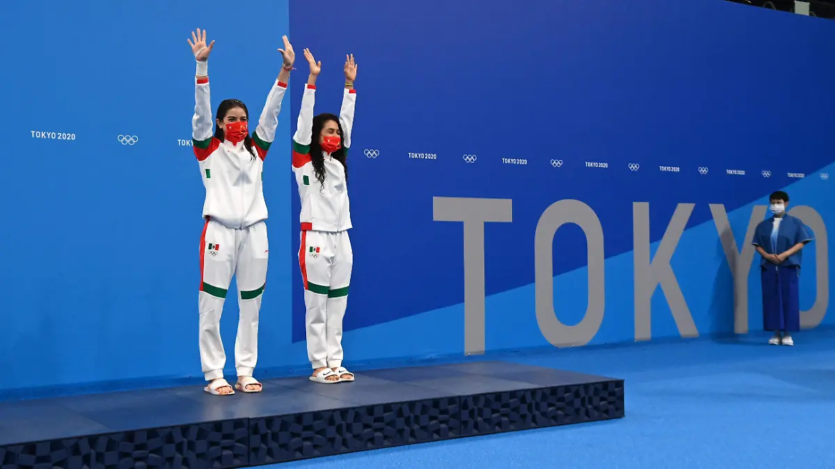 medallistas de bronce Alejandra Orozco Loza (izq.) Y Gabriela Agundez García de México -Attila KISBENEDEK  -AFP